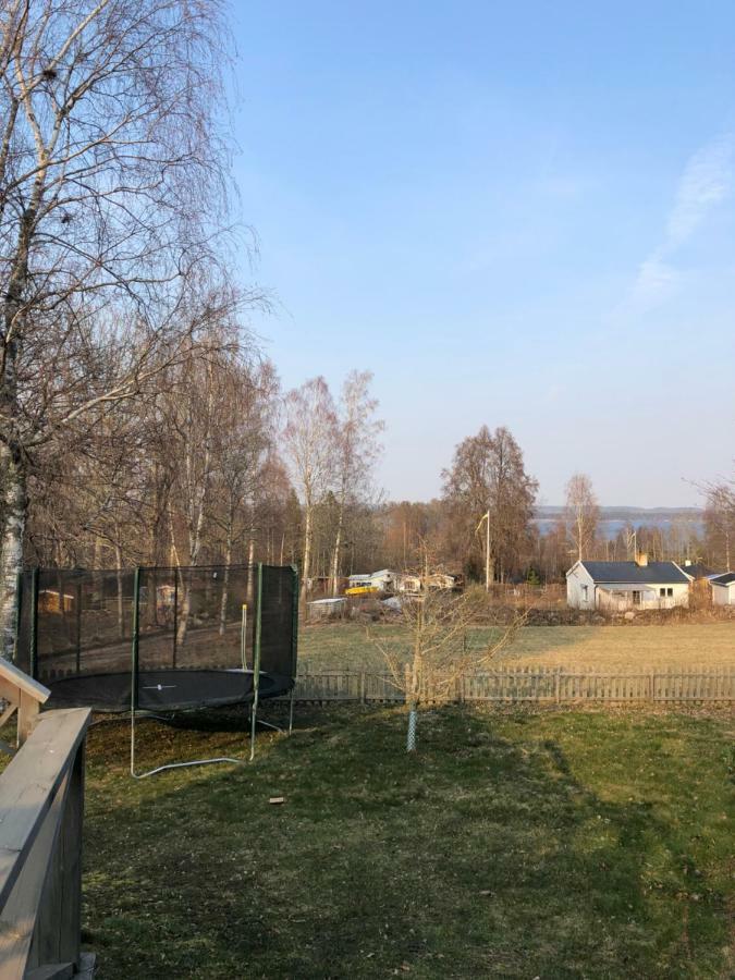 Two Small Guest Houses By Lake Rent Out As One Hjo Exterior photo