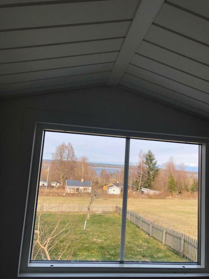 Two Small Guest Houses By Lake Rent Out As One Hjo Exterior photo